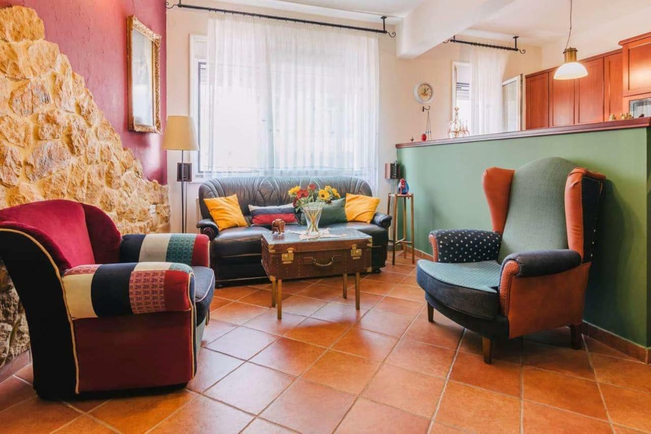 Gallery Home,Downtown, Ioannina. Kültér fotó
